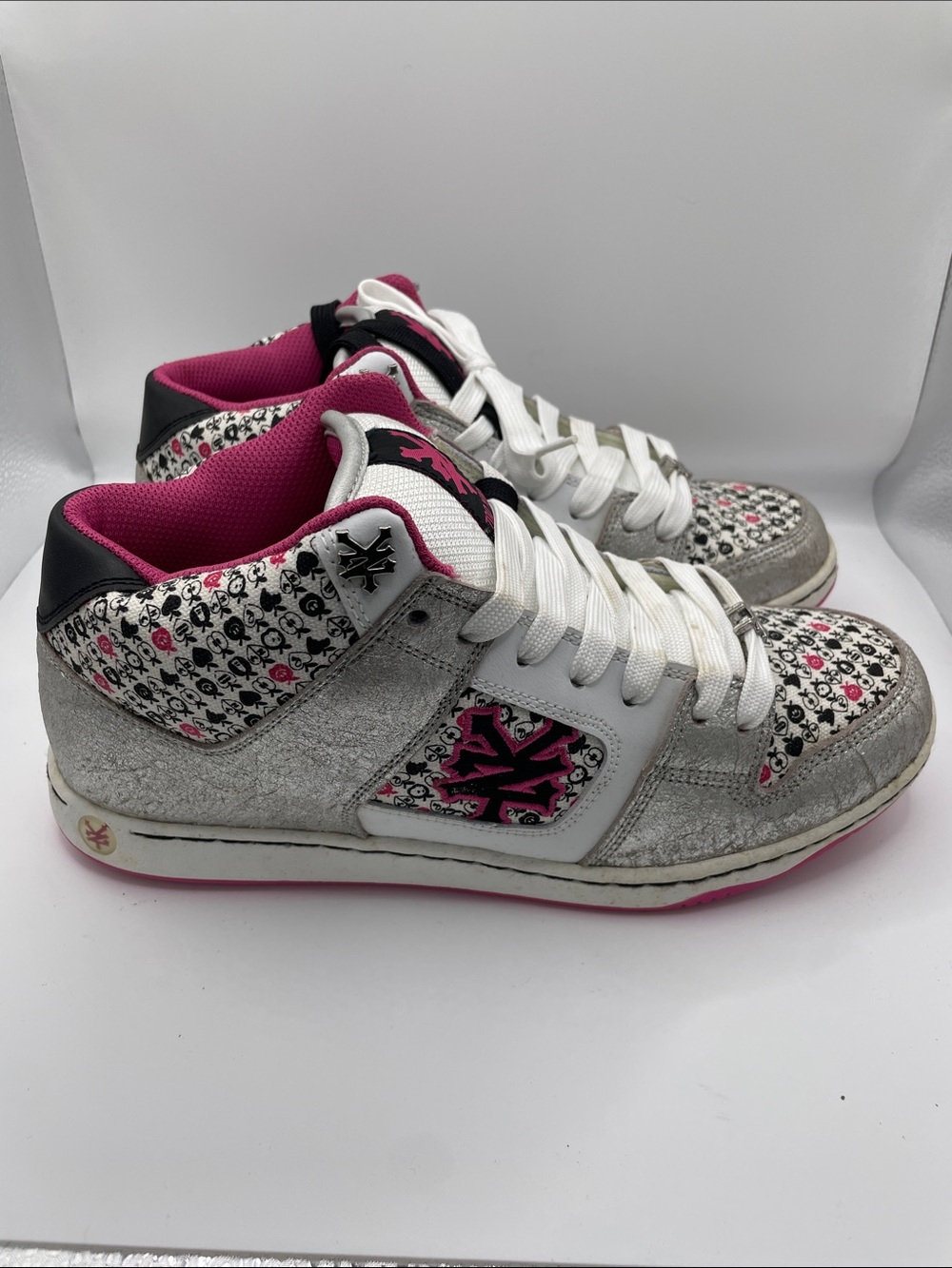 NEW** Zoo York The Ultra Pink White Silver Lace Up Sneakers Size 9